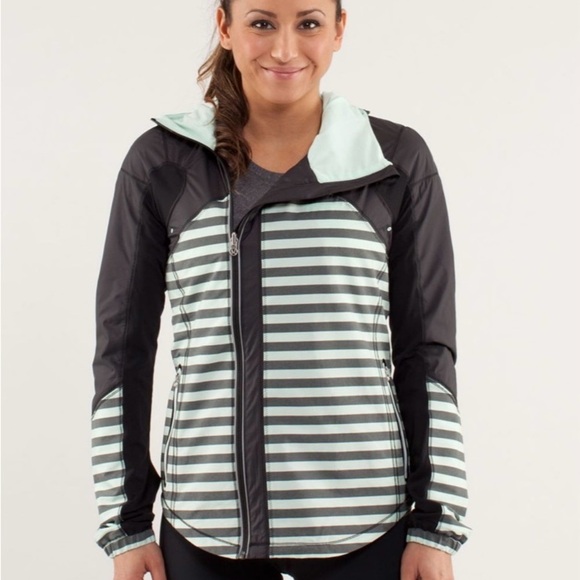 Lululemon Get Up And Glow Jacket Reflective 360 Sea Stripe Mint Moment Black 6 - Picture 2 of 16